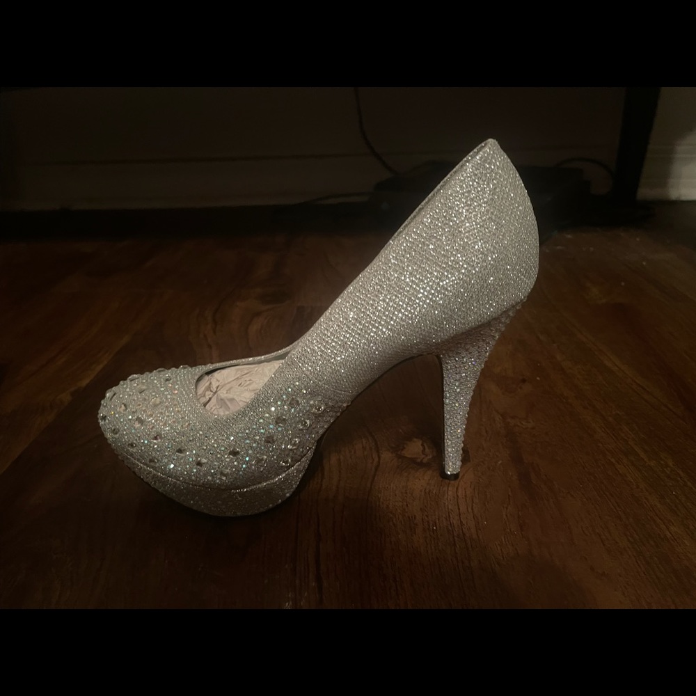 Valenti Franco heels. Size 10 NWT
